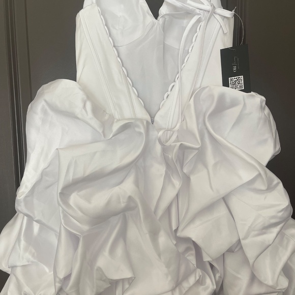 Princess Grace Mini - Picture 4 of 6